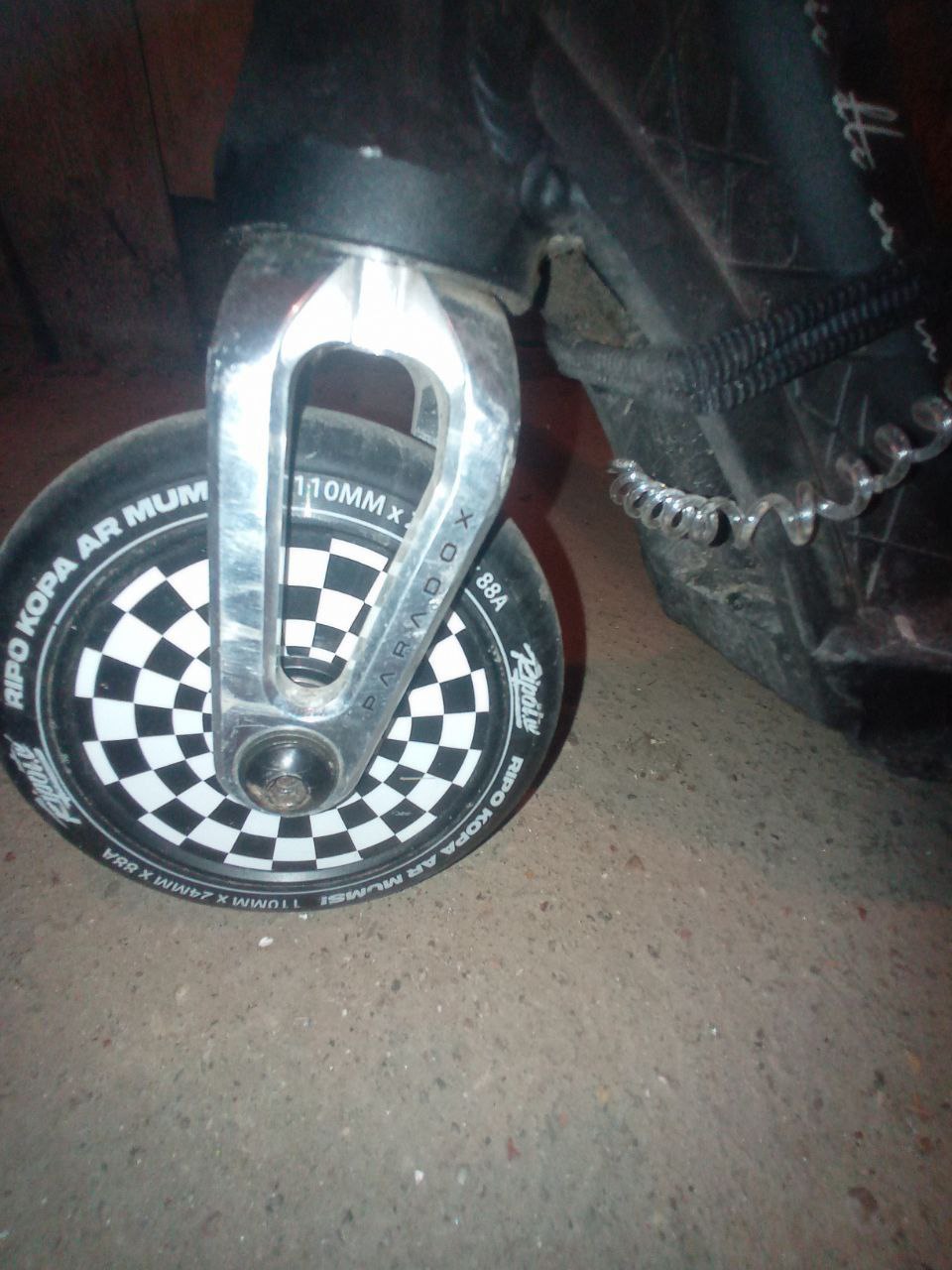 Трюковой кастом самокат